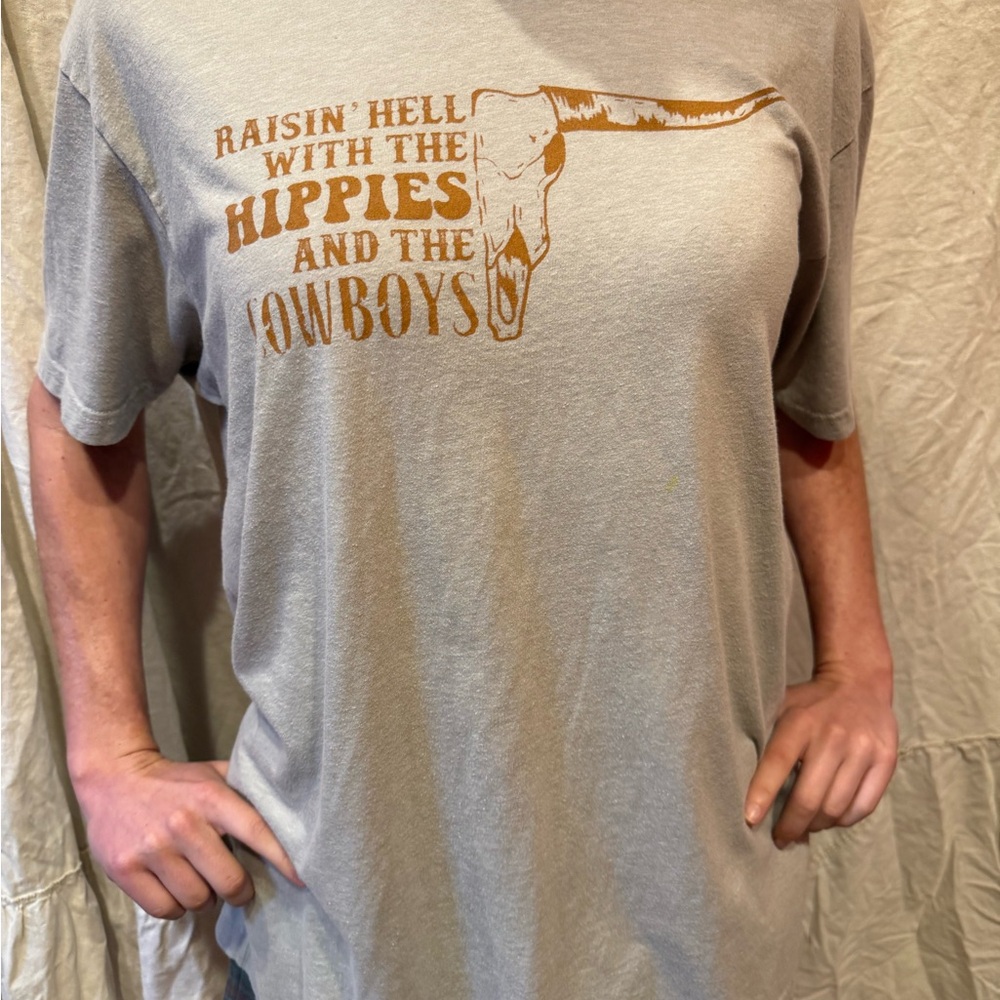 ⚜️EUC grey & burnt orange Graphic Tee sz XL